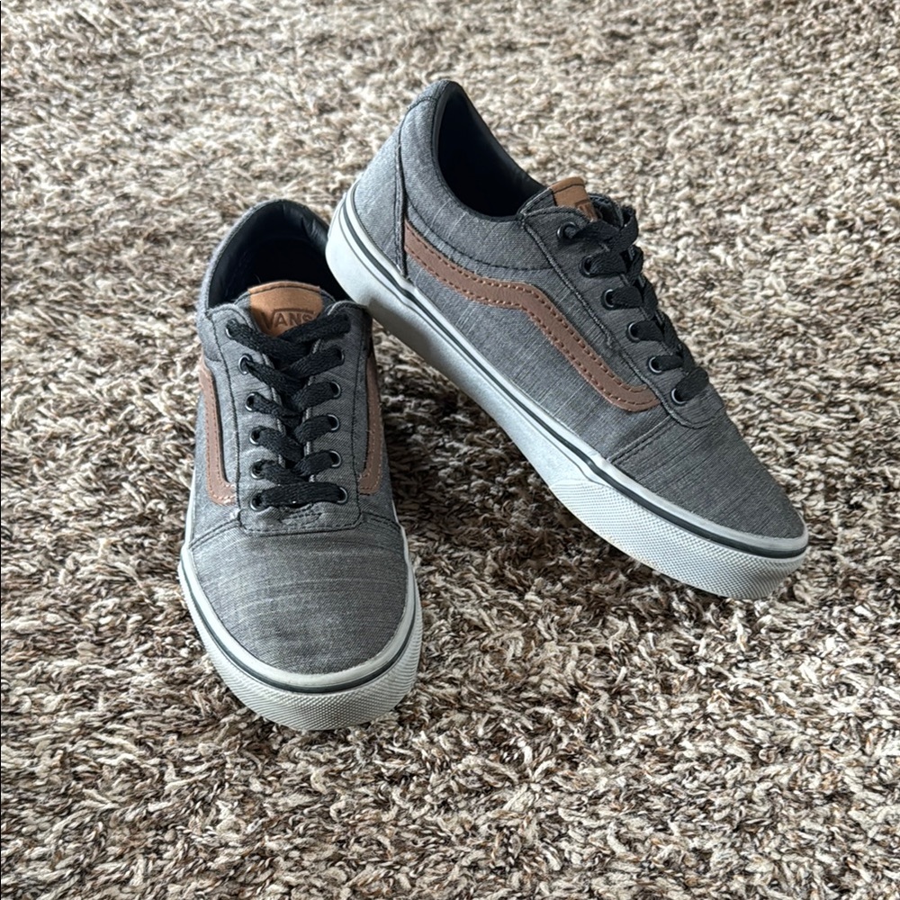 Vans size youth 3